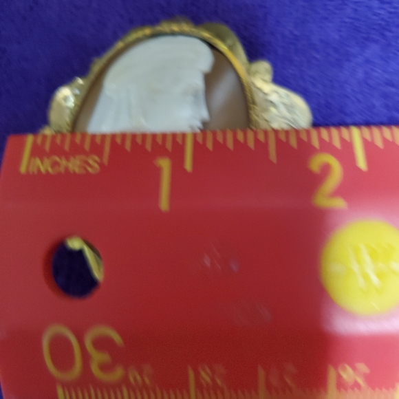 Vintage Cameo Pin - Picture 6 of 8